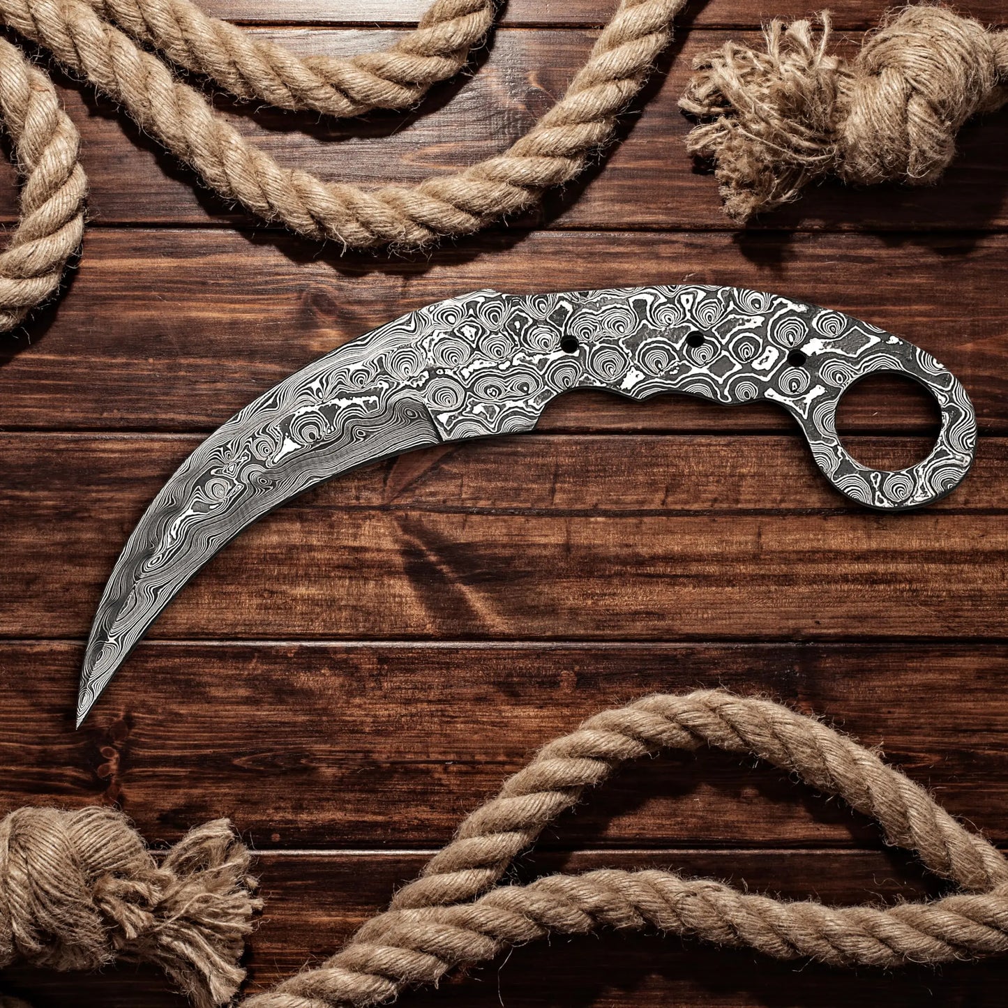 Damascus Steel Hunting Knife